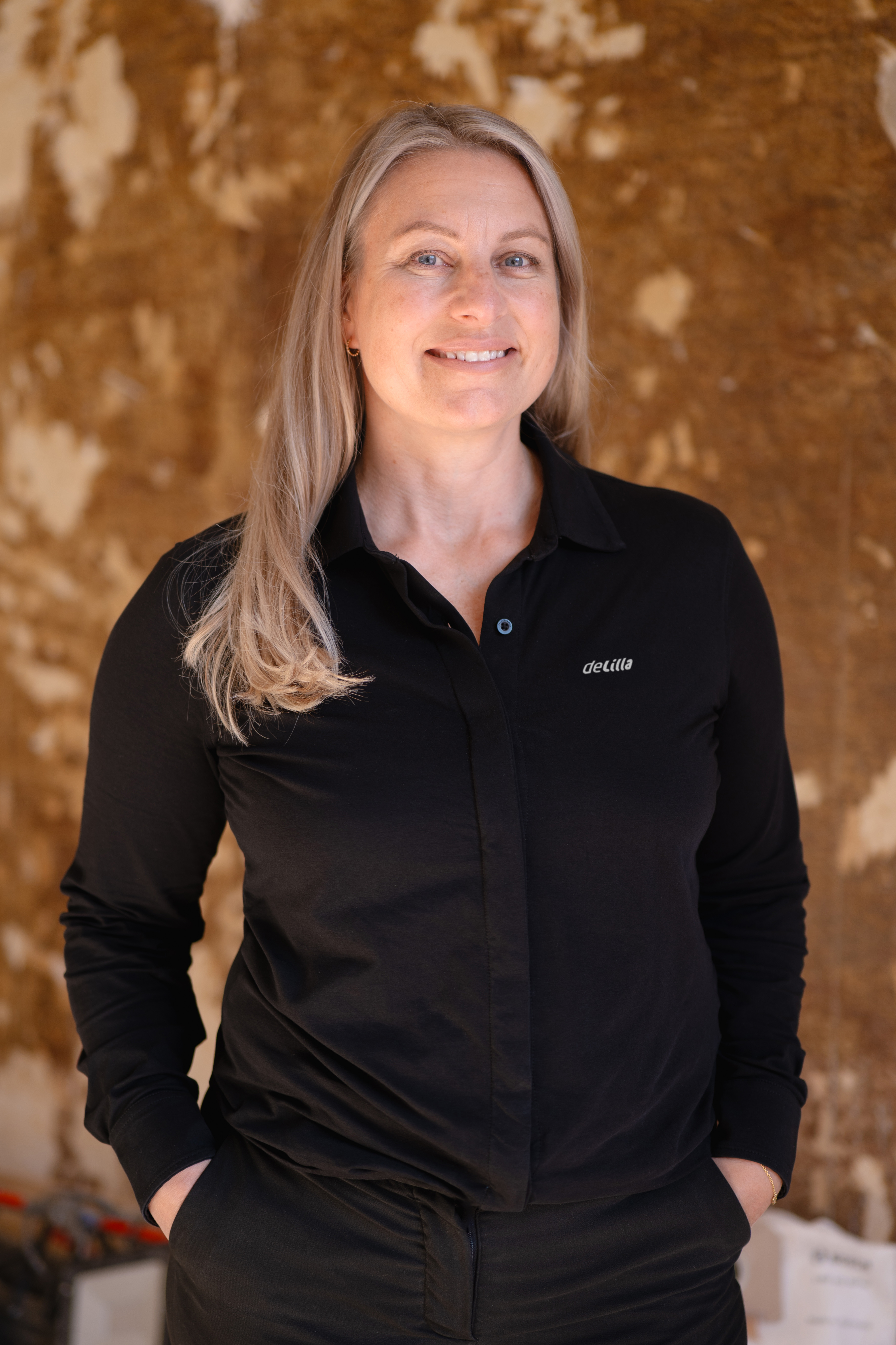 Karine Sveen Østensen 18 Ny Logo